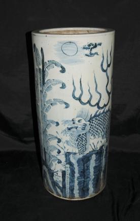 CHINESE PORCELAIN NANKING UMBRELLA STAND URN CERAMIC CHINESE PORCELAIN NANKING UMBRELLA STAND URN CERAMIC