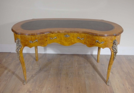 FRENCH LOUIS XV KIDNEY DESK SATINWOOD DESKS WRITING TABLES BUREAU FRENCH LOUIS XV KIDNEY DESK SATINWOOD DESKS WRITING TABLES BUREAU