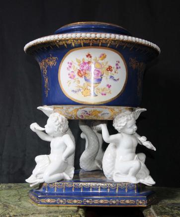 French Sevres Bisque Porcelain Cherub Bowl Dish Comport French Sevres Bisque Porcelain Cherub Bowl Dish Comport