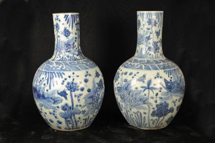 PAIR CHINA TEMPLE JARS URNS VASES POTTERY PORCELAIN NANKING PAIR CHINA TEMPLE JARS URNS VASES POTTERY PORCELAIN NANKING