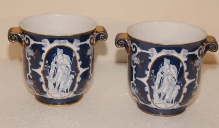PAIR GERMAN MEISSEN PORCELAIN PATE SUR PATE URNS PLANTERS PAIR GERMAN MEISSEN PORCELAIN PATE SUR PATE URNS PLANTERS