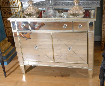 Italian Art Deco Mirrored Chest Drawers Italian Art Deco Mirrored Chest Drawers