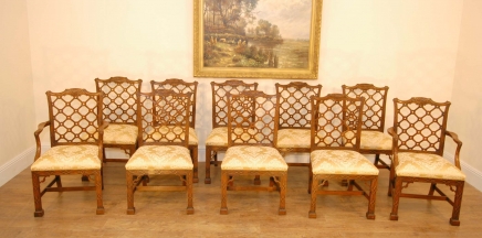10 Hand geschnitzte gotische Chippendale Mahagoni Dining Chairs Englisch 10 Hand geschnitzte gotische Chippendale Mahagoni Dining Chairs Englisch