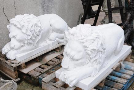 Pair XL Marble Recumbent Lions Lion Animals Hand Carved Statue Pair XL Marble Recumbent Lions Lion Animals Hand Carved Statue