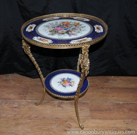 Francese Sevres Porcelain Side Table Bronzo dorato Firmato Plaque Francese Sevres Porcelain Side Table Bronzo dorato Firmato Plaque