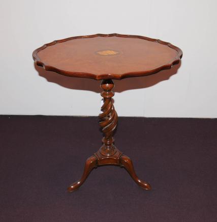 Noce vittoriane Side Table spirale Treppiede Base Cocktail Tabelle Noce vittoriane Side Table spirale Treppiede Base Cocktail Tabelle