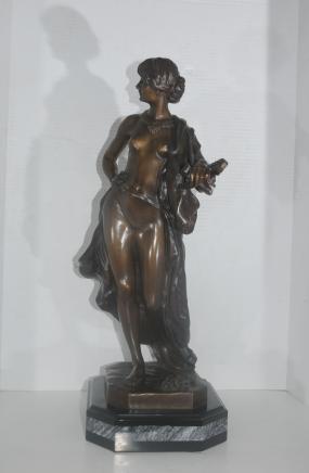 Französisch Bronze Semi Nude Figurine Mandolinen-Spieler angemeldet