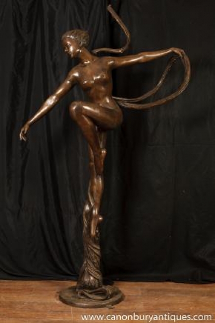Grand Art Nouveau Bronze Femme nue Statue Figurine