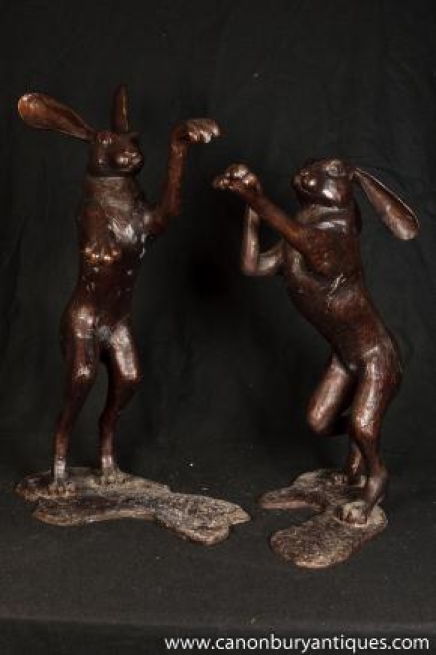 Große Pair Bronze Tanzenhasen Hase Kaninchen Statue Mating Ritual