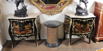 Pair Französisch Black Lacquer Bombe Kommoden Painted Chinoiserie Truhen