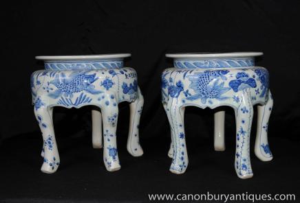 Pair chinesischen Nanking Pottery Hocker Blau Weiß Porzellan