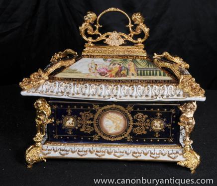 Sevres Porcelain Trinket Schatulle Box asiatischen Pagode Ormolu Engel Schmuckdosen Sevres Porcelain Trinket Schatulle Box asiatischen Pagode Ormolu Engel Schmuckdosen