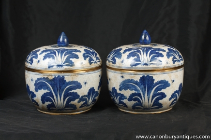 Pair Qianlong Blue White Porcelain Lidded Jars Urns Chinese Pottery