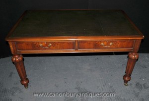 Antique Gillows Writing Table Desk in Walnut English Furniture