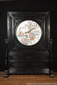 Antique Japanese Hand Carved Screen Kakiemon Porcelain Plaque Divider