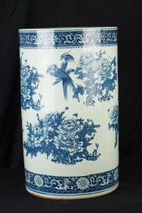 Blue and White Porcelain Umbrella Stand Nanking Urn Vase