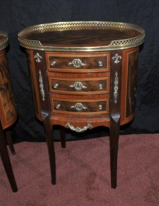 Pair Victorian Bedside Tables Nightstands Chests Drawers