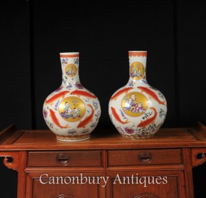 Pair Chinese Doucai Porcelain Golfish Urns Vases Shangping