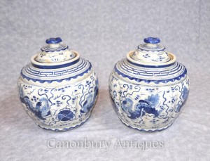 Pair Kangxi Ceramic Lidded Urns Vases Pots Chinese Blue and White porcelain