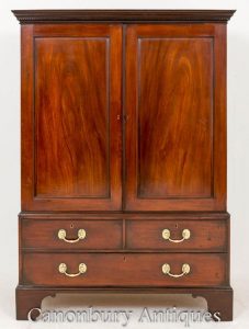 Georgian Mahogany Gentlemans Linen Press Wardrobe